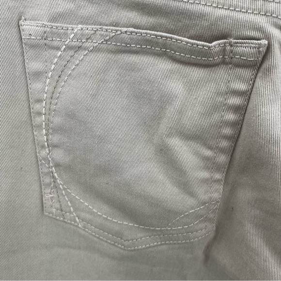 Gloria Vanderbilt NWT 16 Gabby Mid Rise Flare - Picture 8 of 13